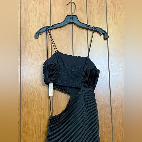 Alice + Olivia Pleated Cut-Out Midi-Dress size 0 - Picture 11 of 14